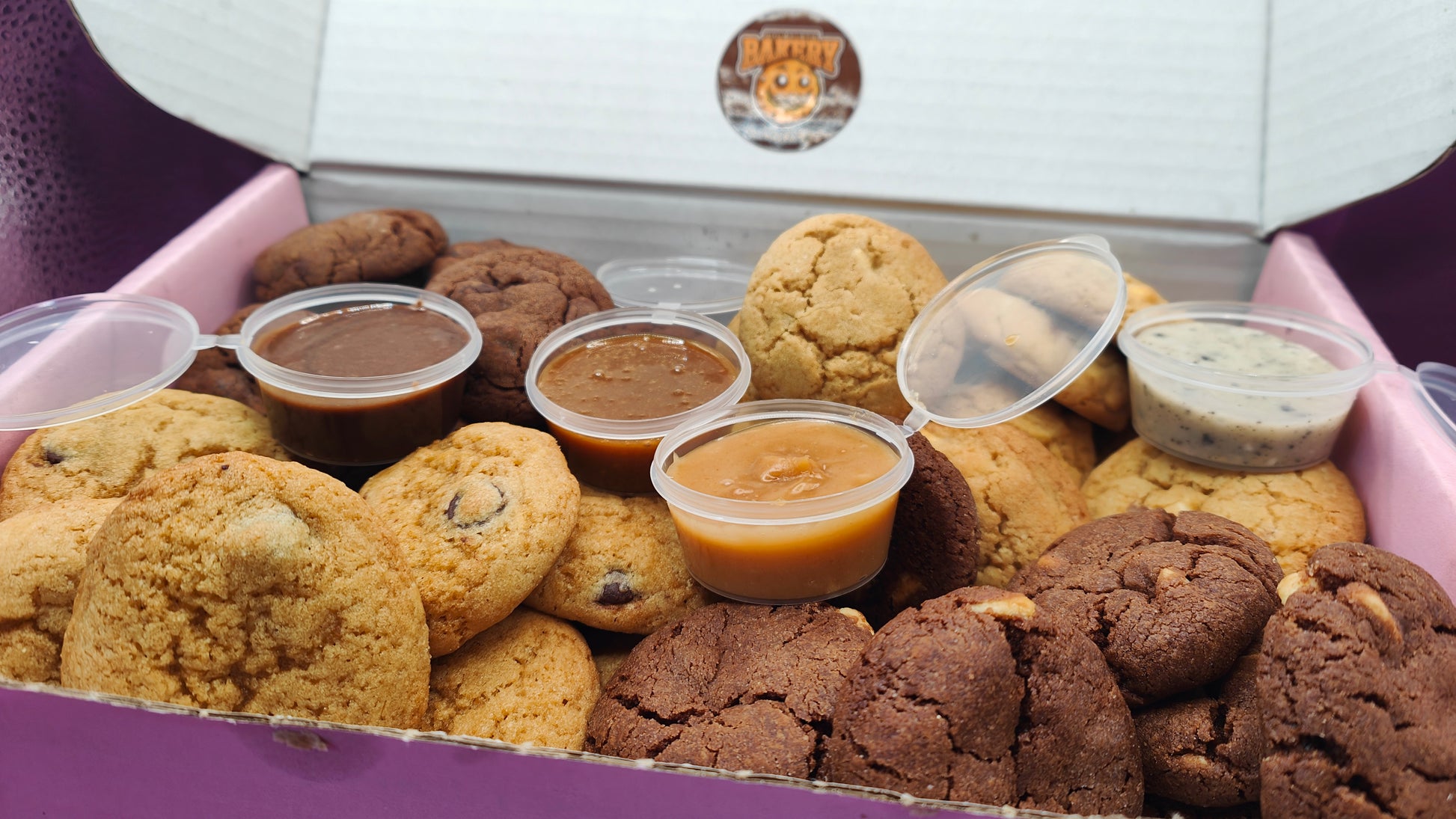 Best Seller Sharebox - 40 Cookie Dipping Dunking Box with 3 Dips- Snack Biscuit Dessert