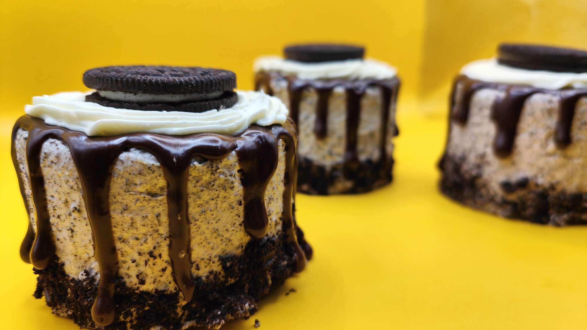 Cookies & Cream Oreo Cake