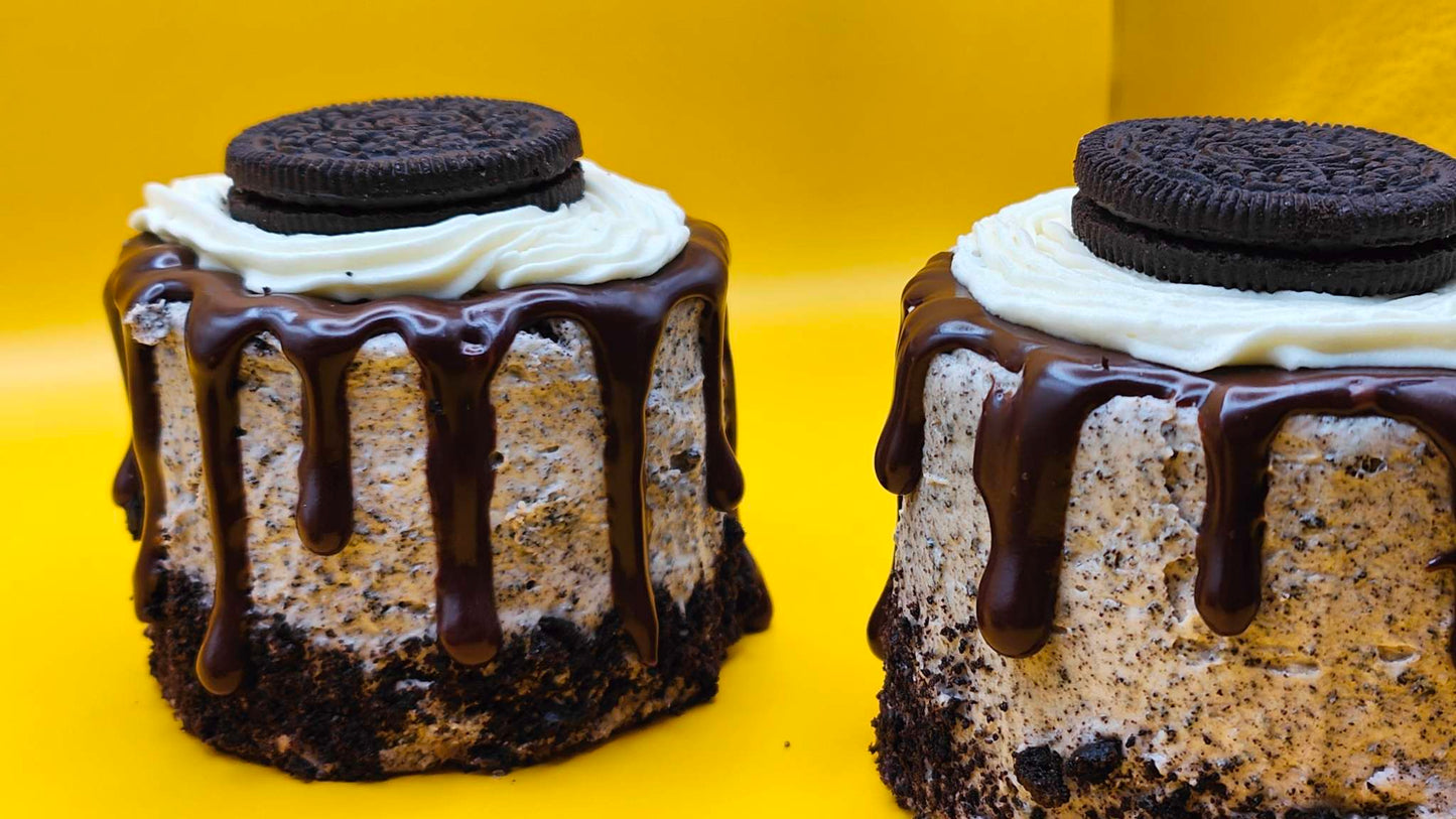 Cookies & Cream Oreo Cake