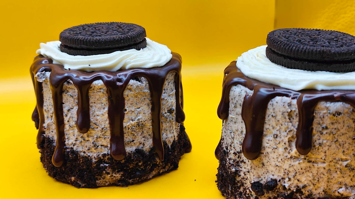 Cookies & Cream Oreo Cake