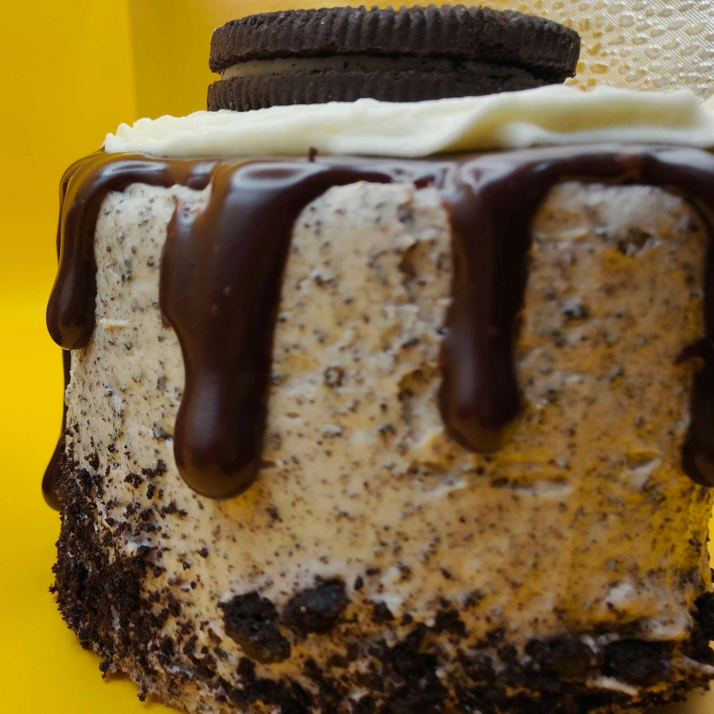 Cookies & Cream Oreo Cake