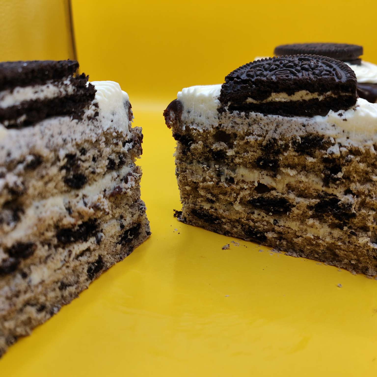 Cookies & Cream Oreo Cake