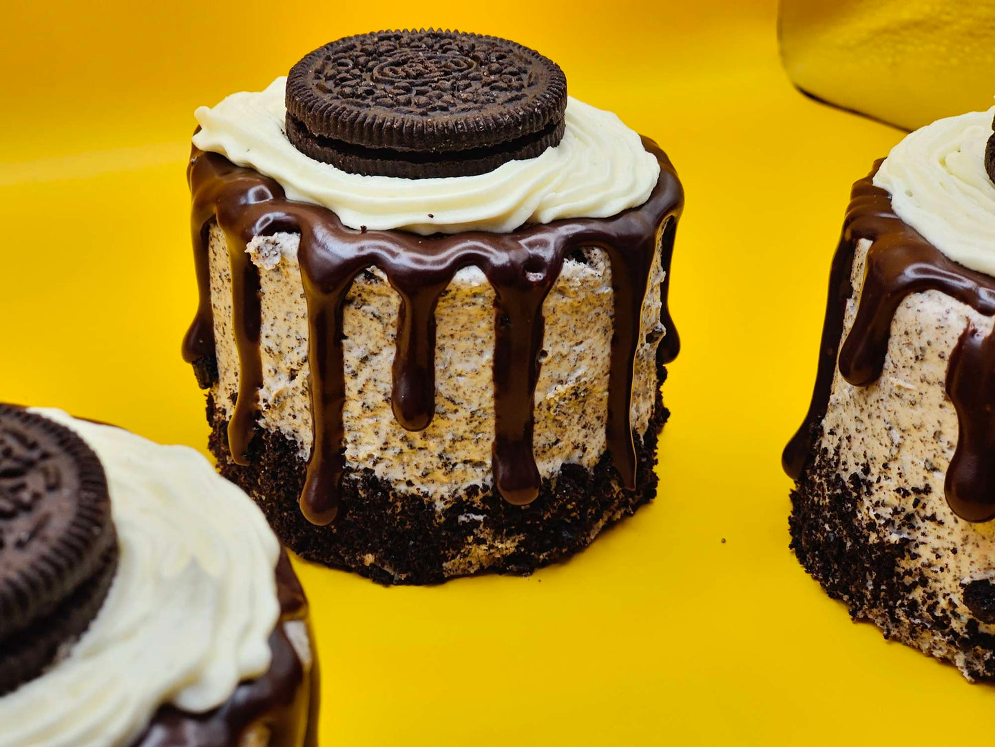 Cookies & Cream Oreo Cake