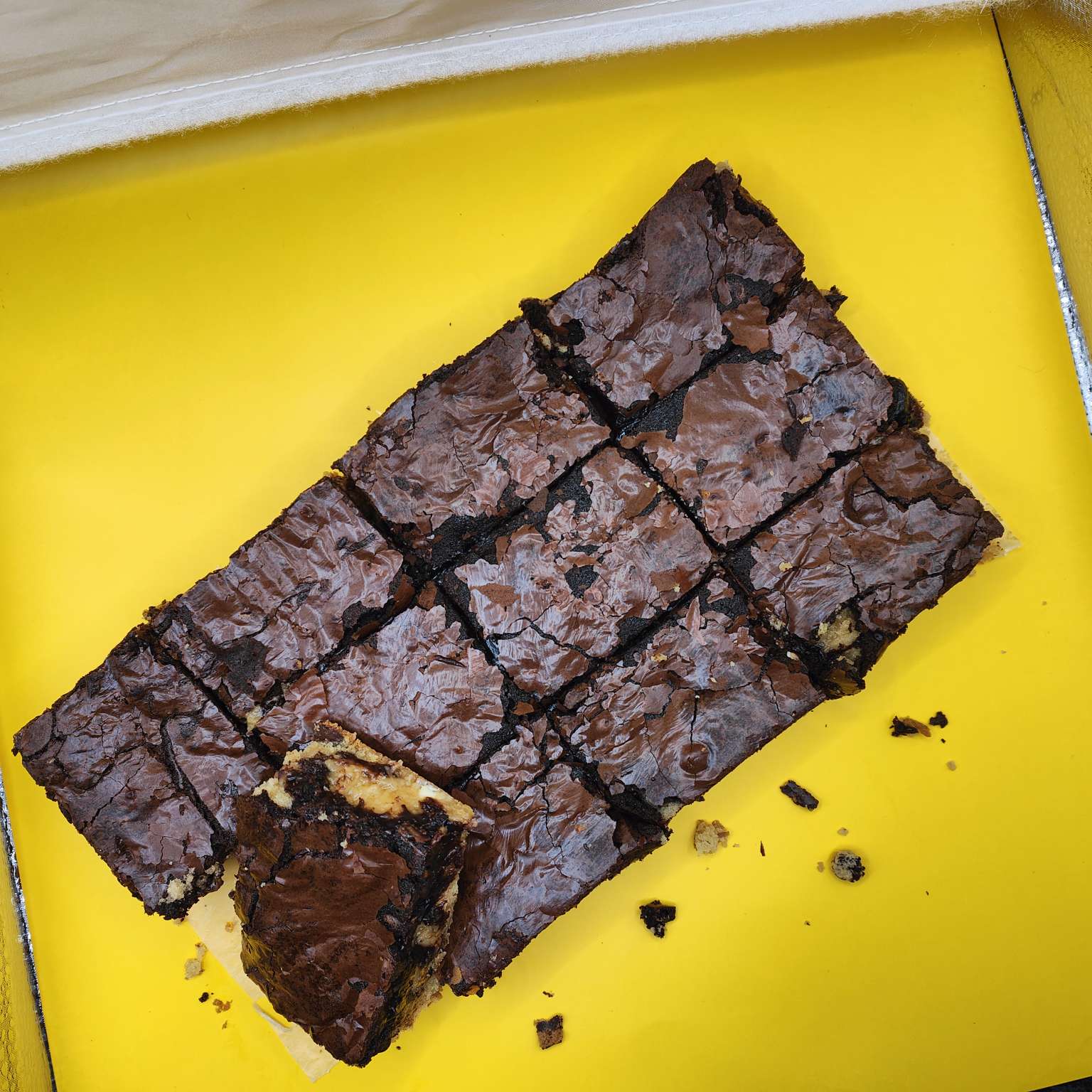 Brookie Tray Bake (Brownie / Cookie) 8 Big slices