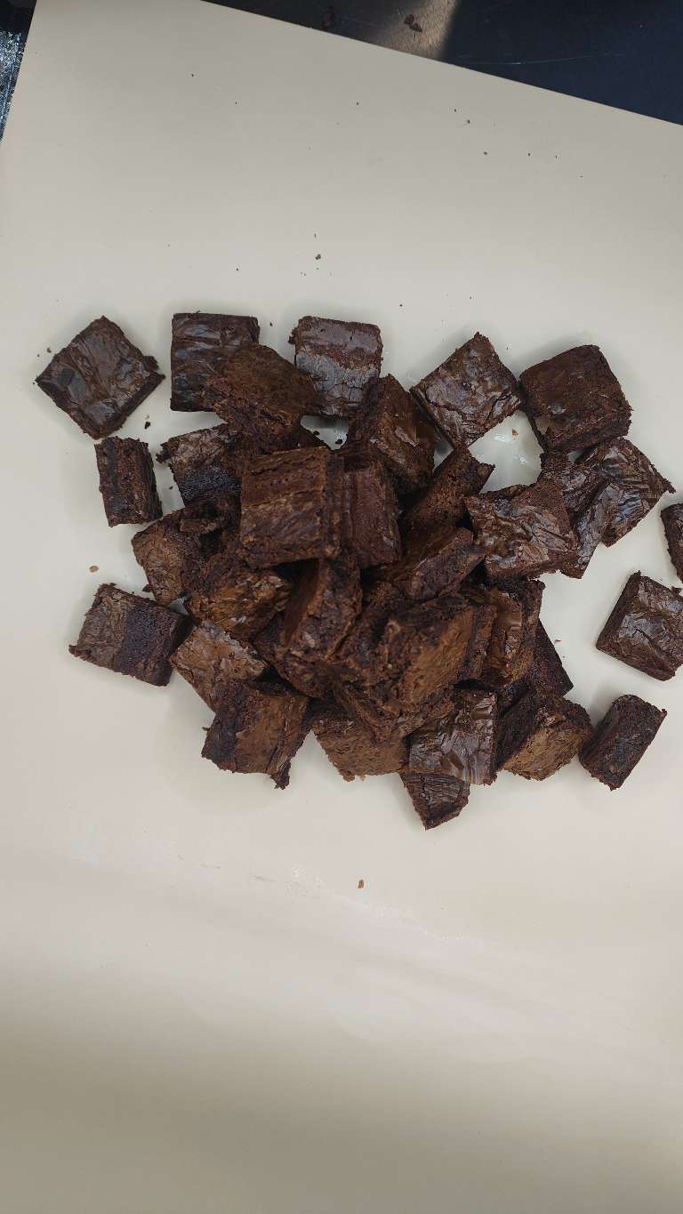 Brownie Bliss Bites Sharebox 3 Dips - 45 Cut Brownie Pieces Chocolate Snack
