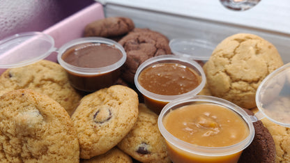 Snackbox 20 Cookie 4 Flavour Dipping Dunking Cookies + 1 Dip
