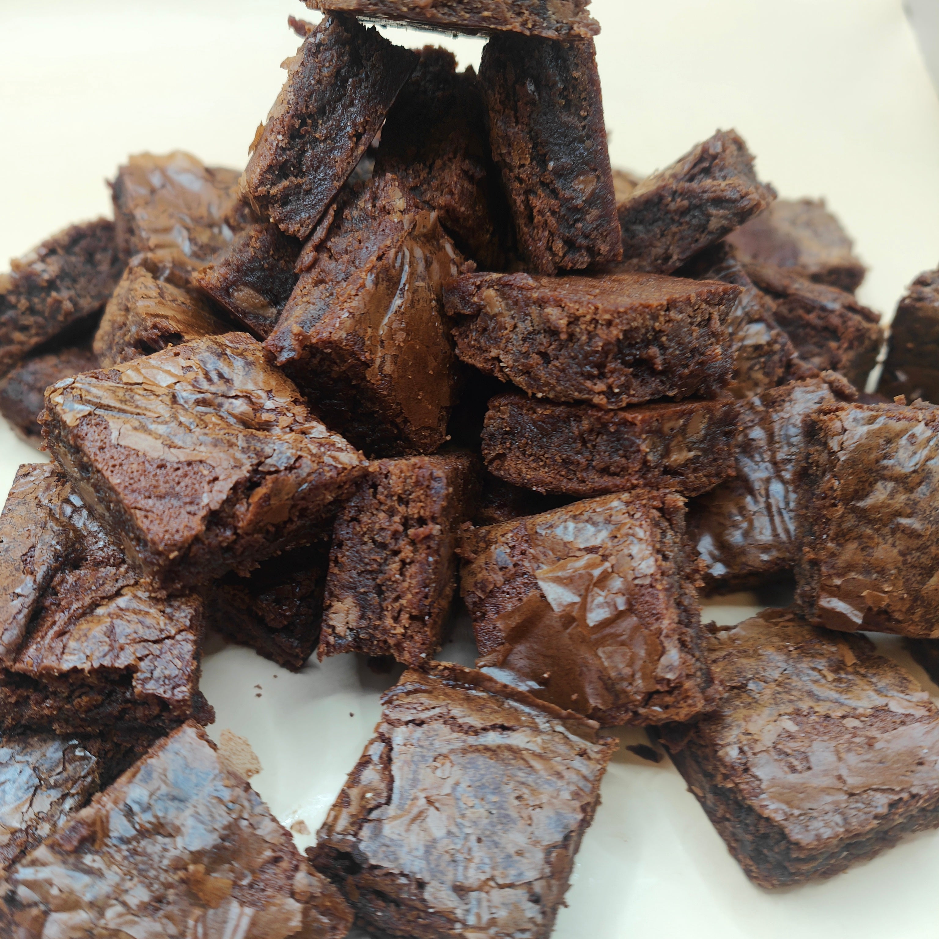 Brownie Bliss Bites Sharebox 3 Dips - 45 Cut Brownie Pieces Chocolate Snack