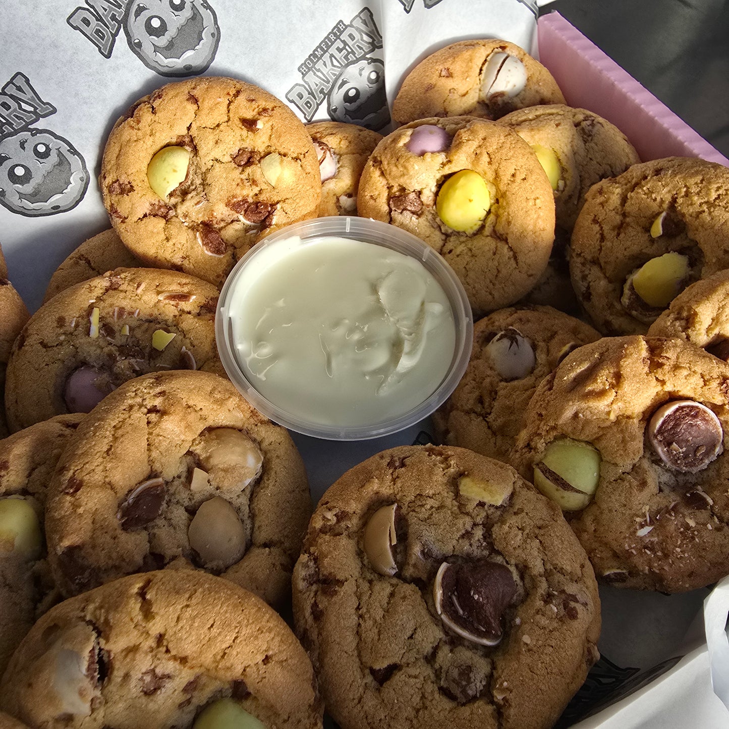 Mini Egg Snackbox 20 Cookies Dipping Dunking Cookies + 2 Dip