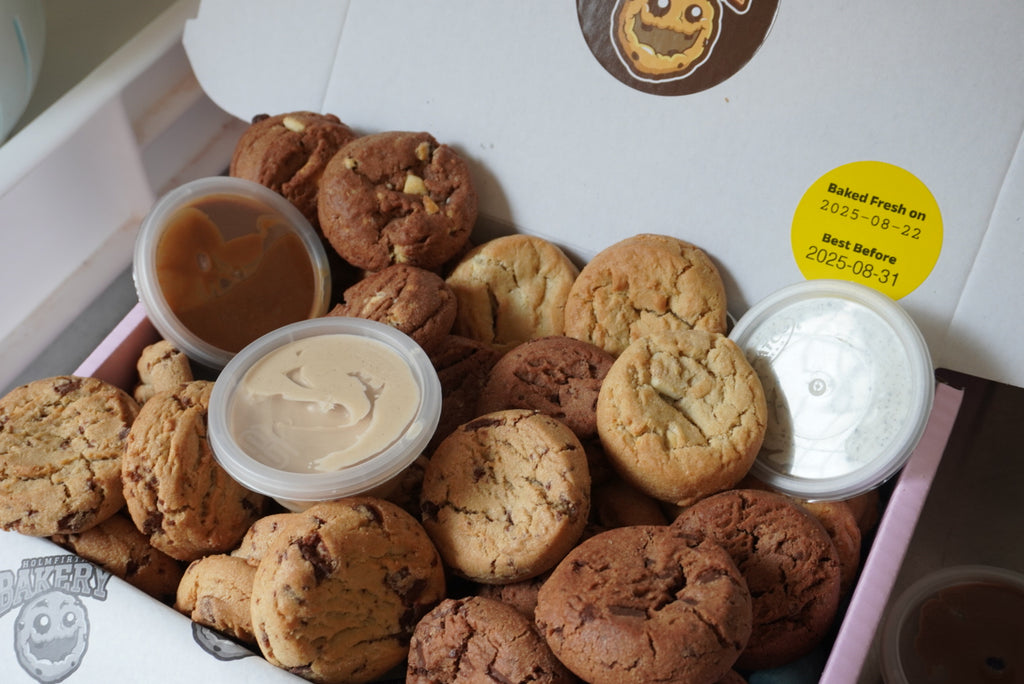 Best Seller Sharebox 40 Cookie 4 Flavour Dipping Dunking Box with 3 Dips